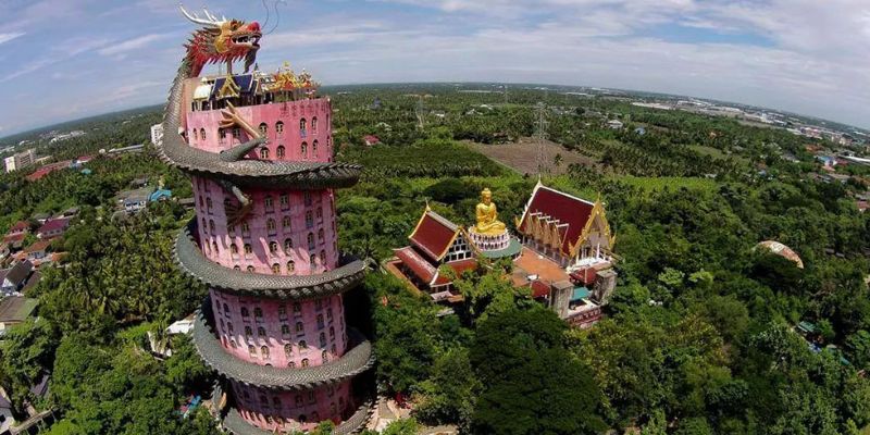 Visit Wat Samphran